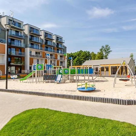 Waterline Apartman *